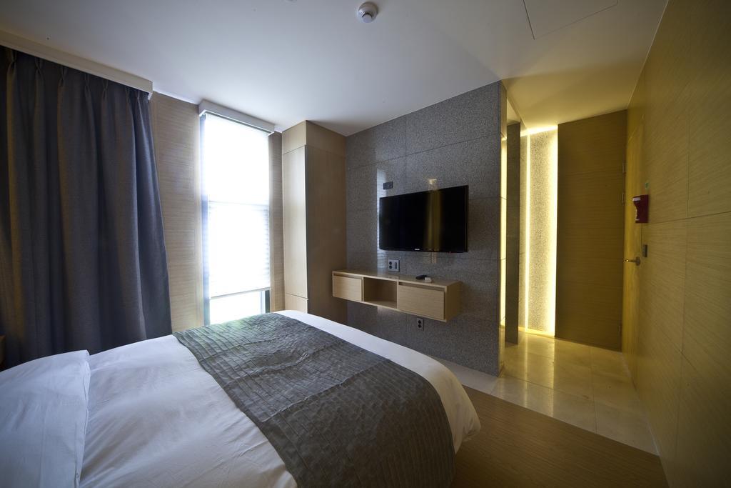 Stanford Hotel And Resort Jeju Quarto foto